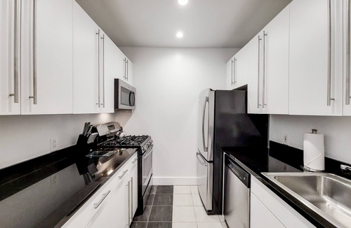 Financial District Apartment | Spacious Studio With Luxury Amenities | Tribeca