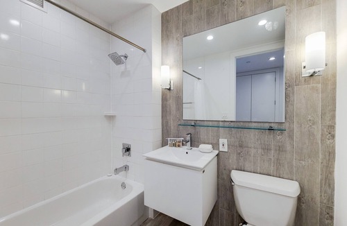 Financial District Apartment | Spacious Studio With Luxury Amenities | Tribeca