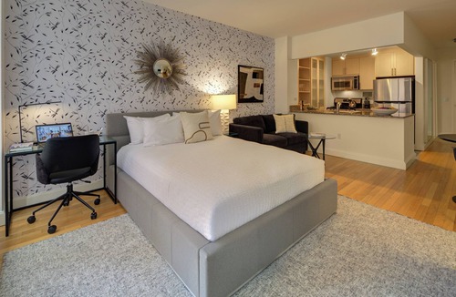 Financial District Apartment | Studio in Great Financial District Location