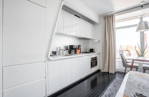 Financial District Apartment | Studio in Tribeca w gym lounge roof deck NYC-1373