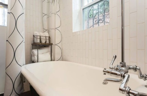 Bedford-Stuyvesant Apartment | Stunning Brownstone Garden Floor Open Loft-Style 1-Bedroom Flat Apartment