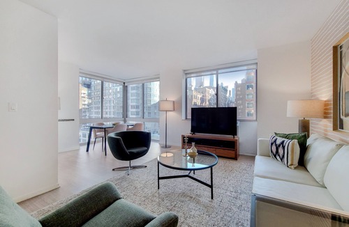 Midtown South Apartment | Stunning Two Bedroom near Chelsea Market