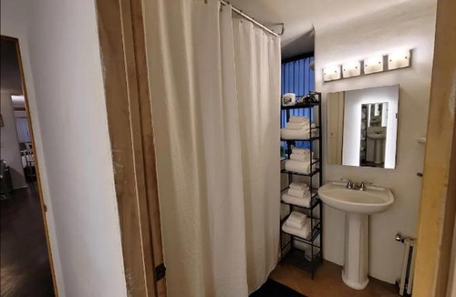 Harlem Apartment | Stylish 2 bedrooms in Upper Manhattan