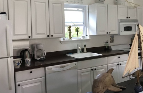 Hampton Bays Cottage | SUMMER PARADISE, make it yours for a week or a month
