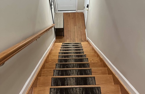 Brooklyn Apartment | Sunny Spacious - 2 bedroom, 2nd Floor Apartment
