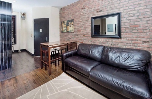 Rose Hill Apartment | The Ideal II Vibe 8558