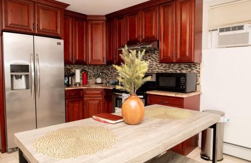 Queens Apartment | Tonel Paradise 1BR private entrance Near JFK