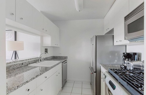 Union Square Apartment | Trendy Union Sq Studio w/Doorman + Gym, near NYU by Blueground