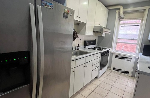 Queens Condo | Two Large Cozy Bedroom Condominium that is 20 mins train ride to Manhattann