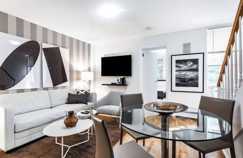 Upper East Side Apartment | UES charming Two Bedroom with 24/7 guest service