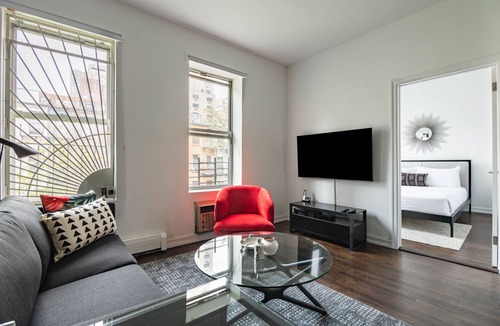 Upper East Side Apartment | Upper East Side Two Bedroom near Subway Lines