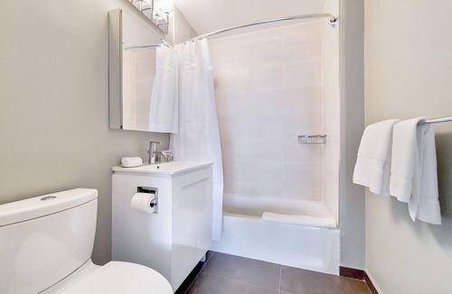 Central Park North Apartment | Upper East Side Two-Bedroom with Luxury Amenities
