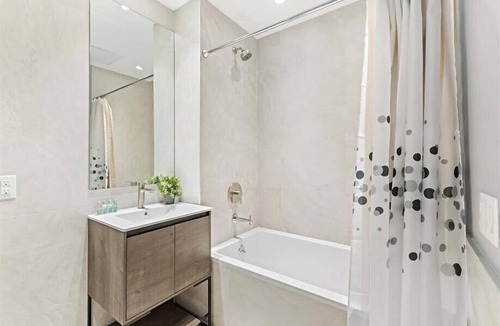 Mott Haven Hotel | Upscale Double King Suite| Fitness Center | Mott Haven