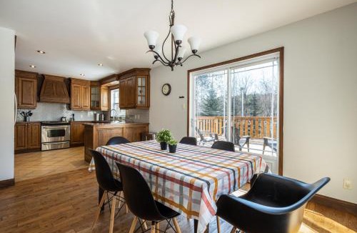 Brebeuf House | Villa Brebeuf