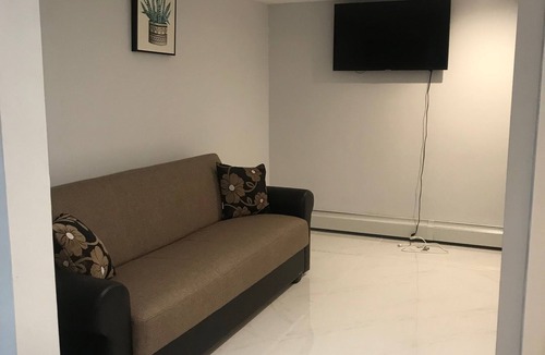 Queens House | We have beautiful, serene environment for your comfort.