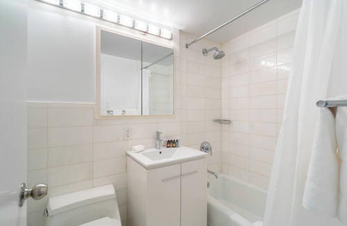 Midtown Apartment | Well Designed Two Bedroom in Murray Hill Building