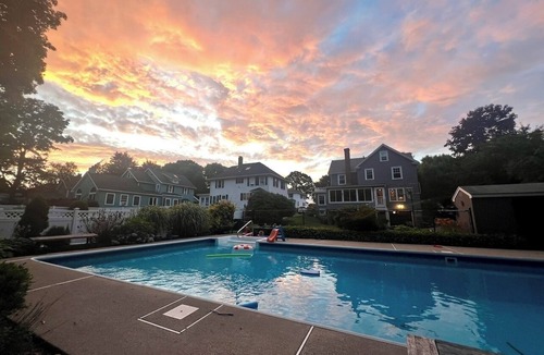 Reading House | Well-Maintained Property; Quiet, Tree-Lined Neighborhood. Ideal Location. Pool.