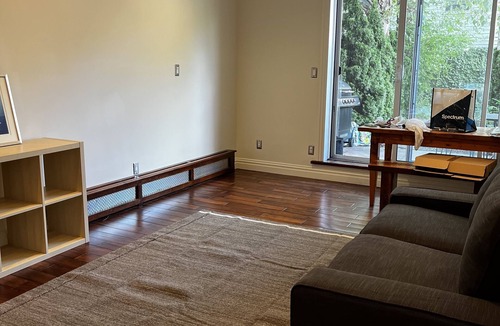 Williamsburg Condo | Williamsburg Garden Apartment, Great for Families, Steps to the Subway (G and L)