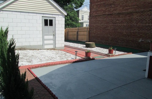 Queens House | Woodside, Queens, Spacious 2 Bdrm 1 Bath Home, Easy Access To Manhattan