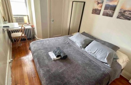 Queens House | Woodside, queens