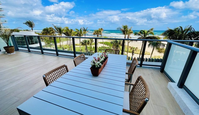 BEACHFRONT LUXURY FURNISHED SHORT TERM 2 BEDROOM, FLOWTHROUGH SUNRISE & SUNSET