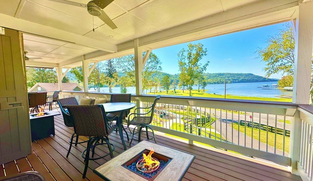 "Double Studio" Fall Escape w/Heated Pool, SplashPad, hottub, firepit, kayaks in Cedar Bluff