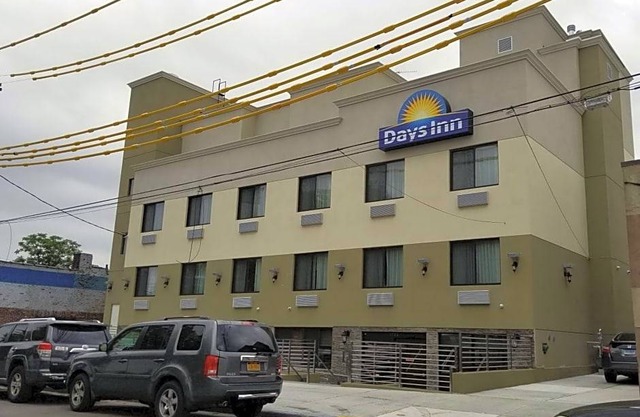 2-Star Hotel ∙ Days Inn by Wyndham Brooklyn Marine Park