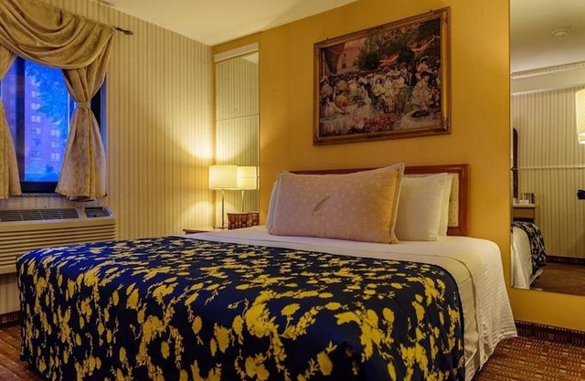 Flushing Central Hotel