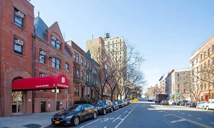 Manhattan Valley Hotel | 2-Star Hotel ∙ Jazz on the Park Youth Hostel