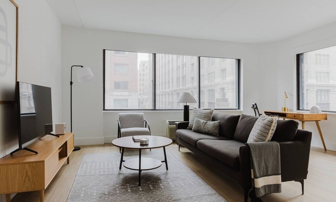 Chelsea Apartment | Blueground | Chelsea, AC, gym & bbq, nr High Line