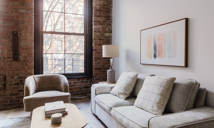 Ukrainian Village Apartment | Blueground | East Village, AC & w/d, nr park