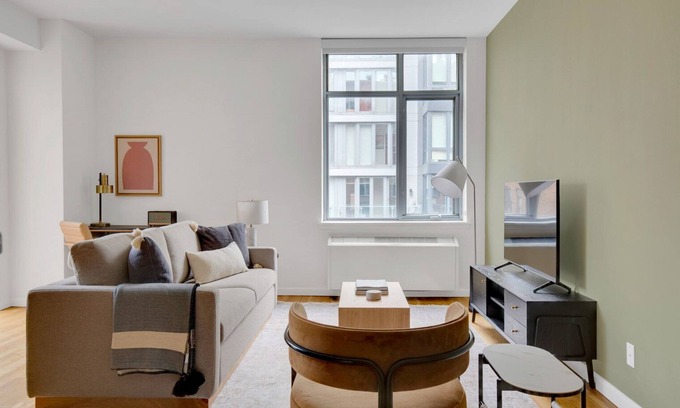 Midtown South Apartment | Classic Chelsea 2BR w/Doorman & Gym, near High Line, by Blueground