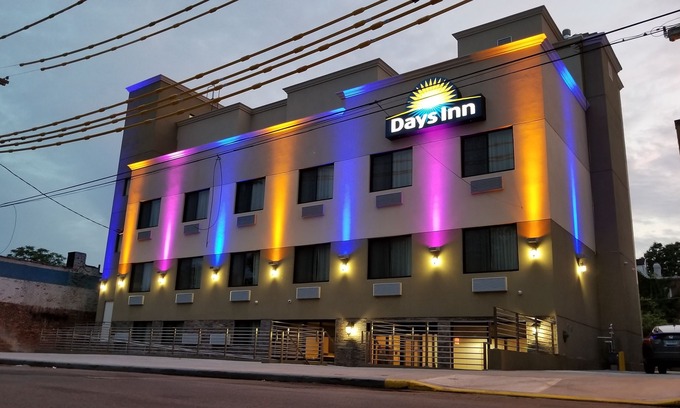Flatlands Hotel | Days Inn by Wyndham Brooklyn Marine Park