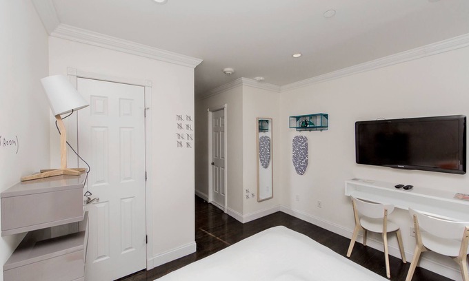 Ukrainian Village Apartment | East Village Hotel