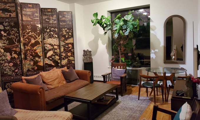 Central Park North House | Luxury Designer Harlem Brownstone Apartment ~ Steps To Central Park ~ Garden!