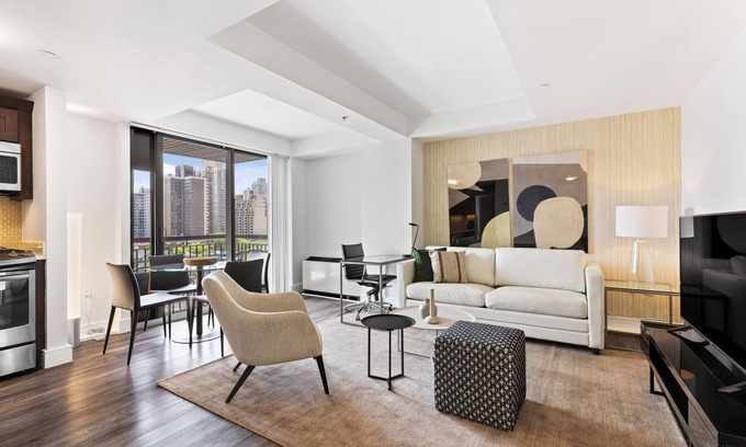 Upper East Side Apartment | Luxury Two Bed With Private Balcony on the UES
