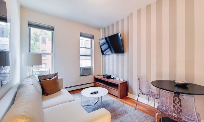 Upper East Side Apartment | One Bedroom on the Upper East Side