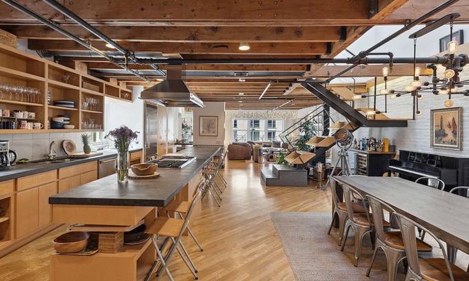 Midtown South Condo | Penthouse 3 bedroom with a PRIVATE ROOF in Chelsea, next to everything!