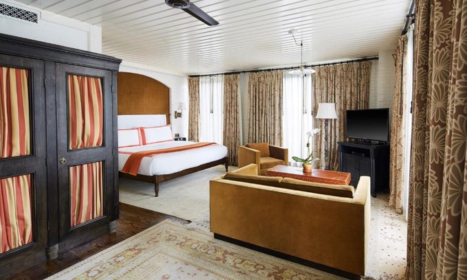 Ukrainian Village Hotel | The Bowery Hotel