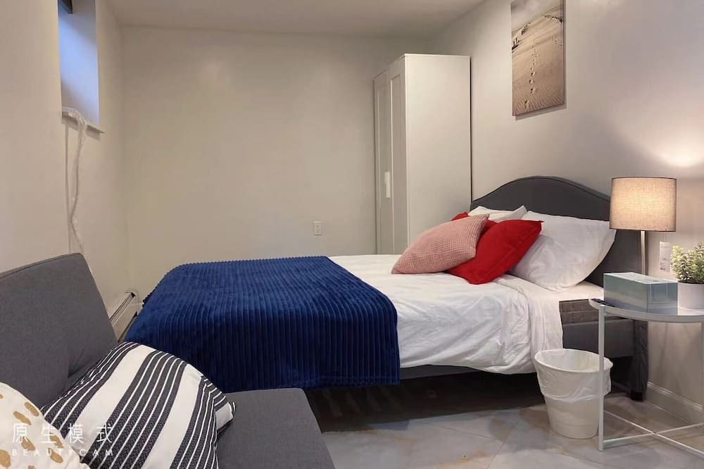 Photo of Bedroom in East Flushing