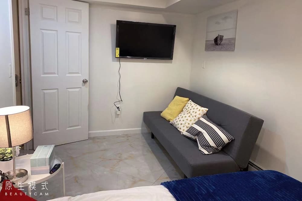 Photo of Bedroom in East Flushing