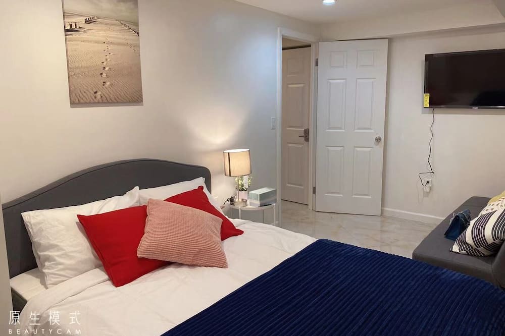 Photo of Bedroom in East Flushing