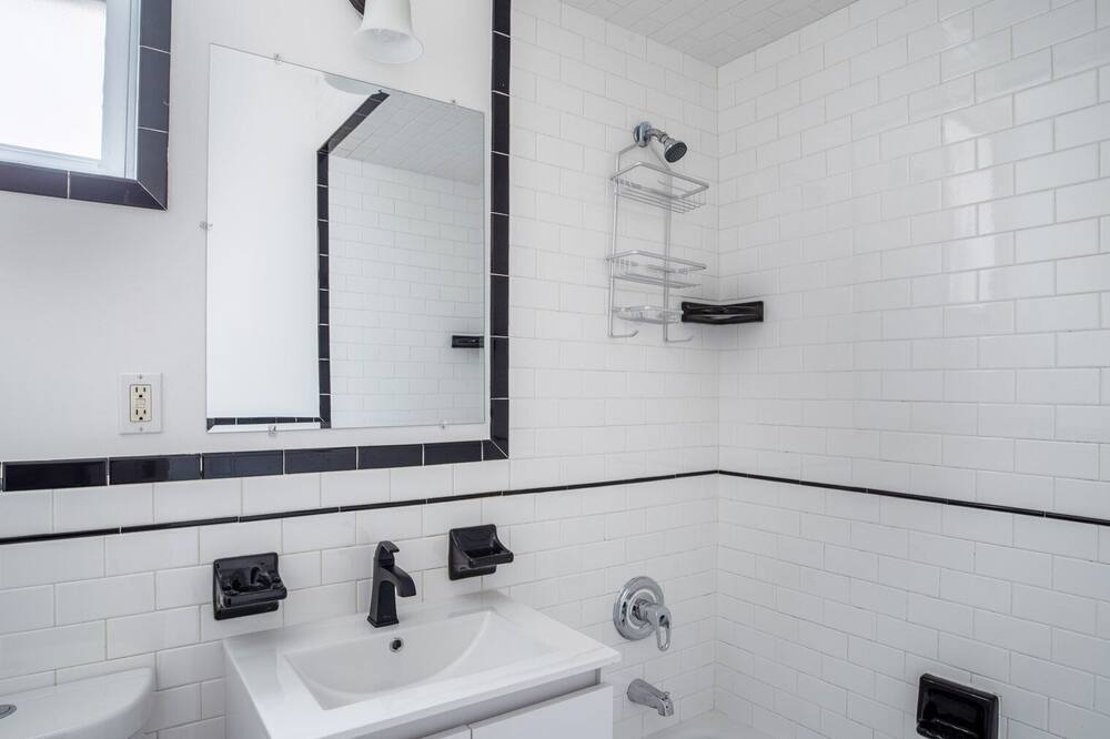 Photo of Bathroom in Greenpoint