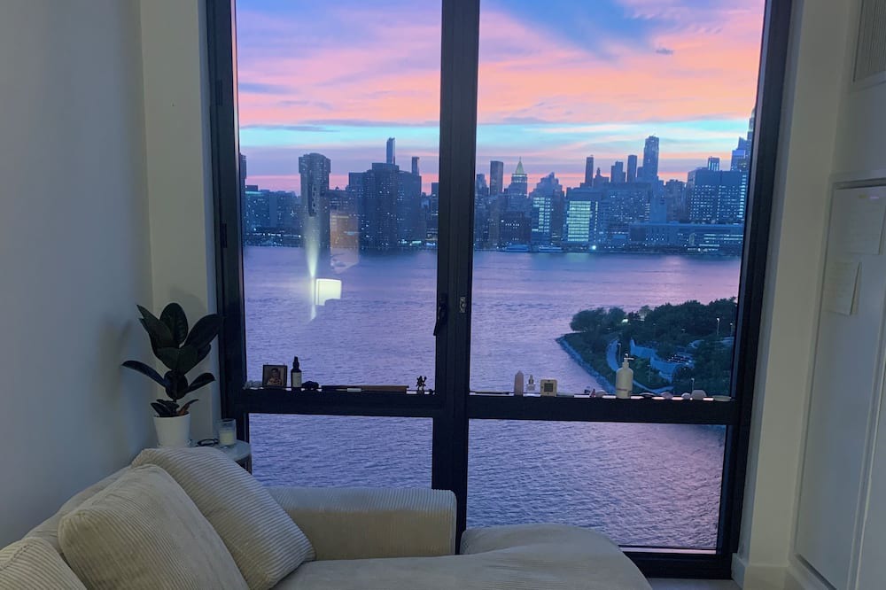 Photo of Bedroom in Greenpoint