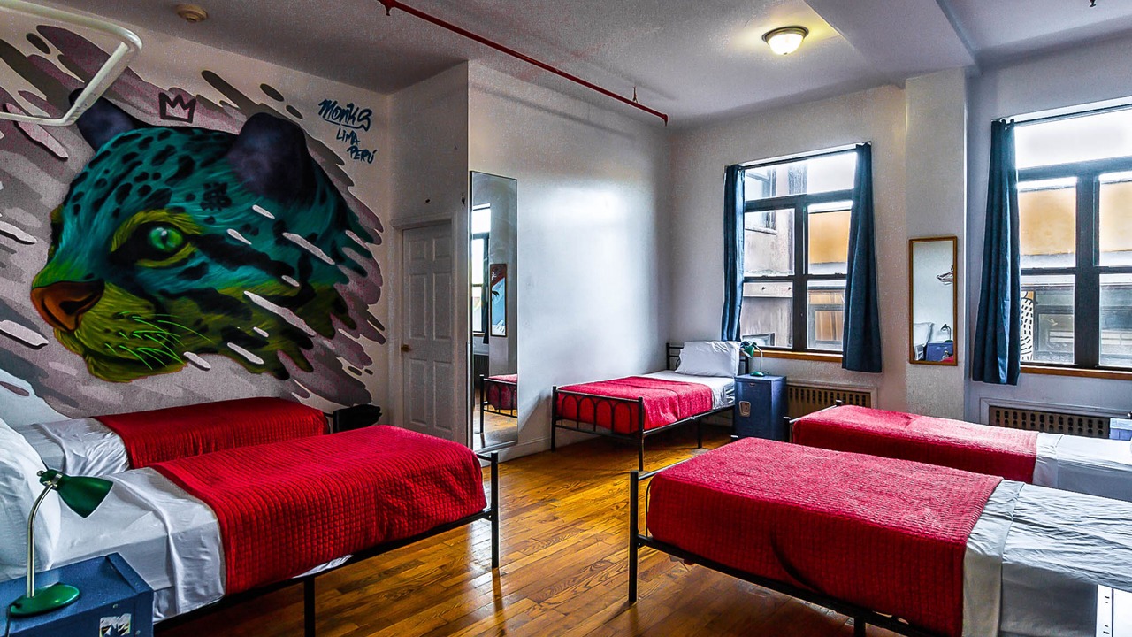 Photo of Livingroom in East Williamsburg