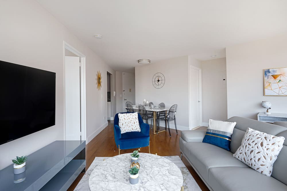 Photo of Livingroom in East Harlem