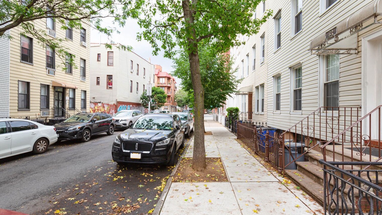 Photo of Outdoor in Greenpoint