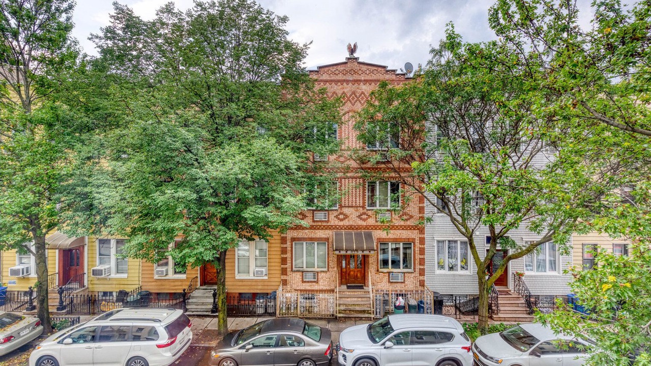 Photo of Outdoor in Greenpoint