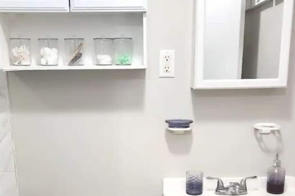 Photo of Bathroom in East New York