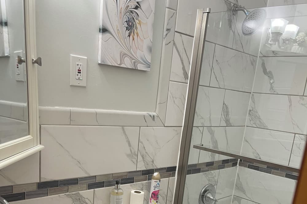 Photo of Bathroom in Harlem